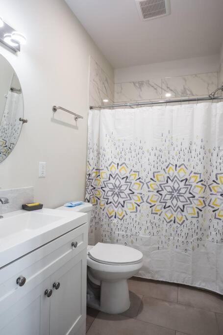 Prime Location - Awesome View -1 Bedroom *